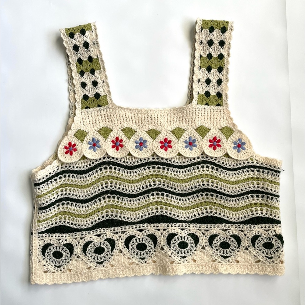 Sunday Up Crochet-Look Cropped Knit Tank Top - Size Large